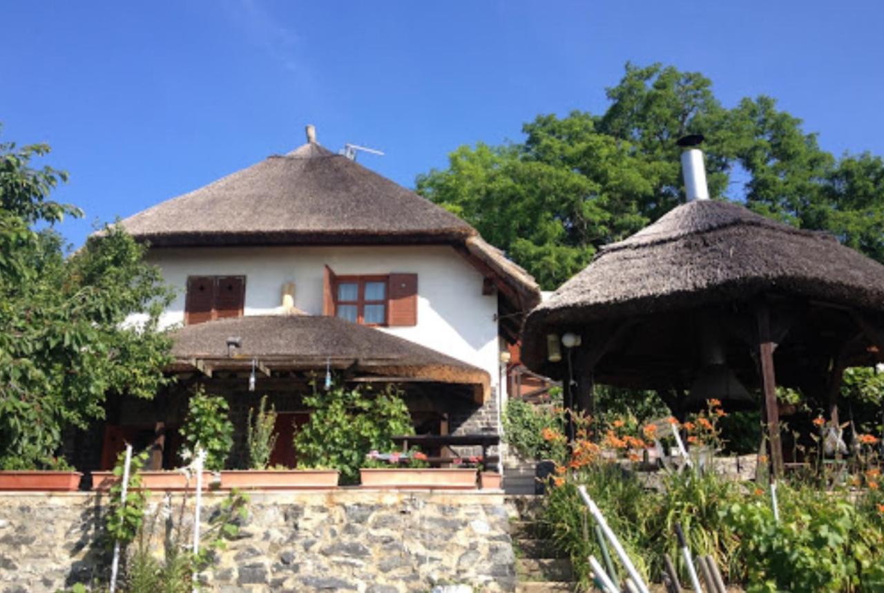 Panorama Apartmanház Badacsonytomaj Exterior foto